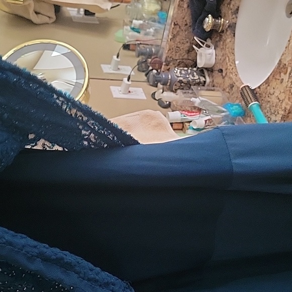 Beautiful dark teal beaded and sequend evening dress with flutter short sleeves - Picture 6 of 8